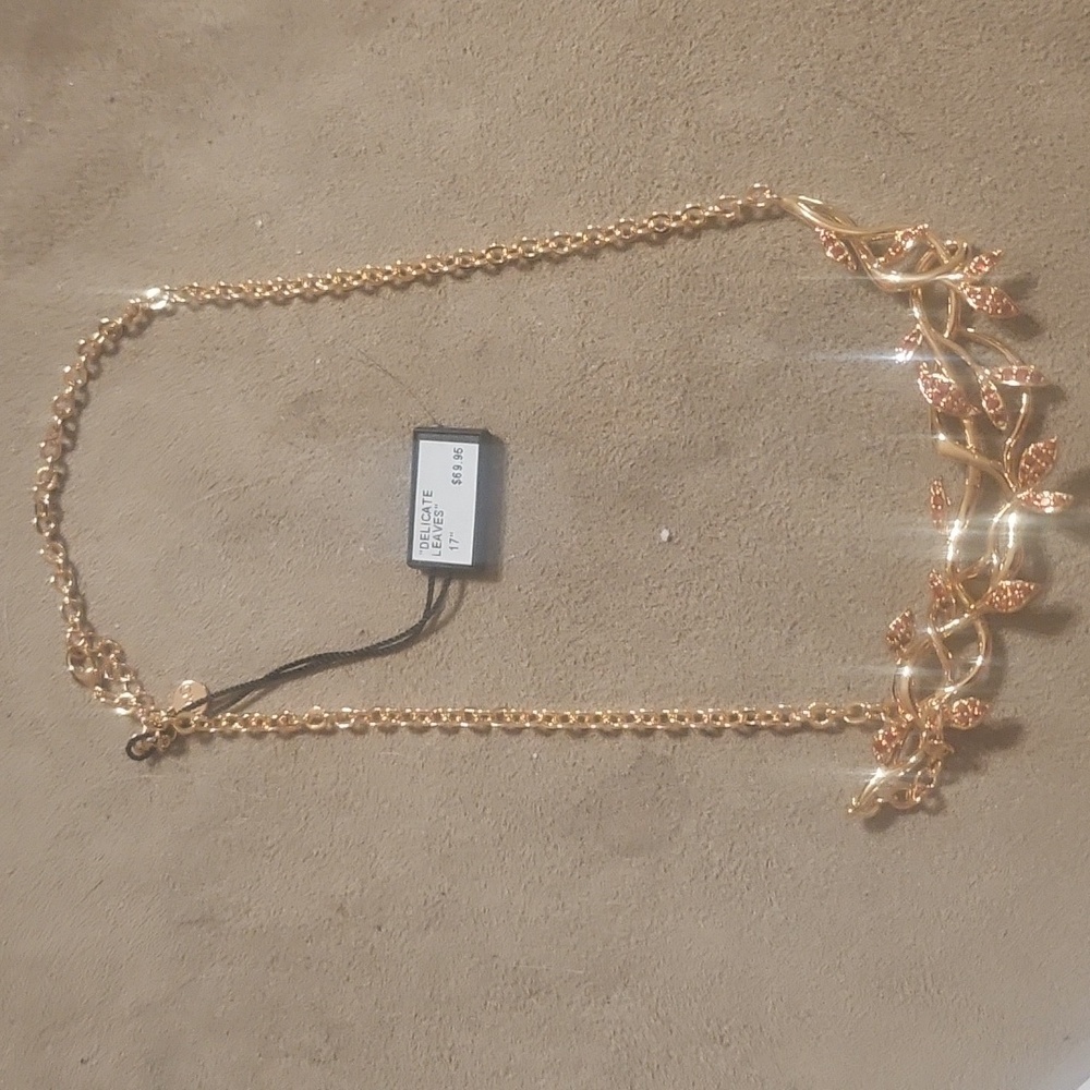 Delicate Leaves 17" Necklace - Picture 1 of 1